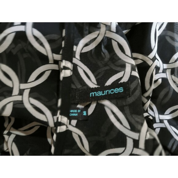 Maurices Low Cut Belted Sheer Tunic Blouse Women's Sz M Top Black White Geo - Picture 8 of 10